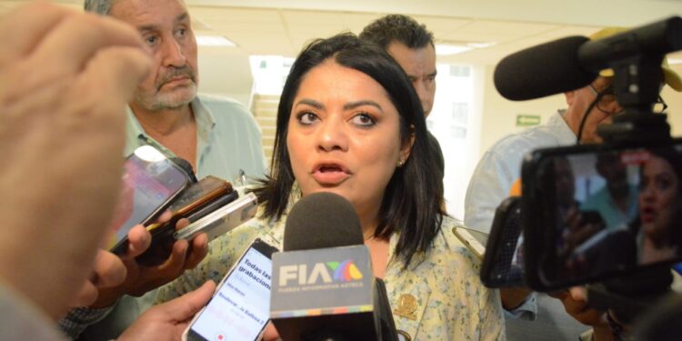 Proponen Morena reforma para proteger a periodistas.