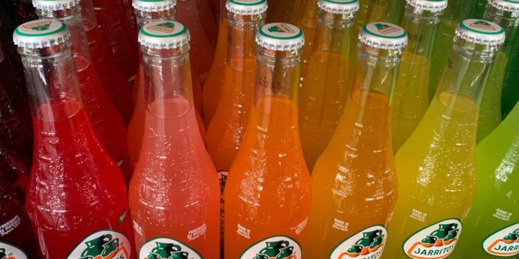 Prohibirán venta de bebidas gaseosas por publicidad engañosa