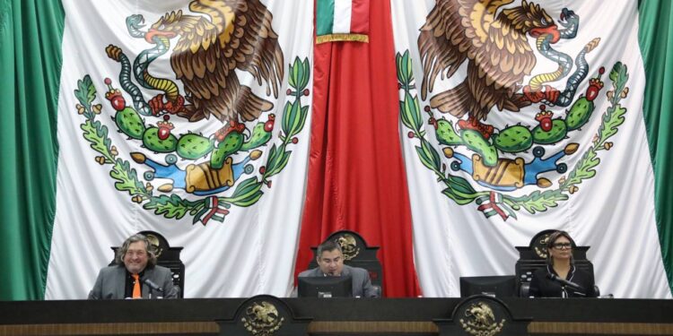 Pide PAN que madres burócratas dispongan libremente de su licencia por maternidad