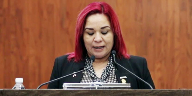 Autorizarían 3 inasistencias a alumnas por dolores menstruales