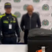 Cae por tercera vez exseleccionado de Colombia; llevaba droga en zapatillas.
