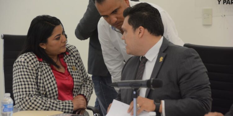 Segunda llamada para fiscal anticorrupción; lo citan para el lunes.