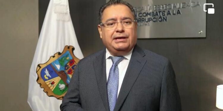 «No me van a intimidar», advierte fiscal anticorrupción y acusa de gangster al titular de la UIFE
