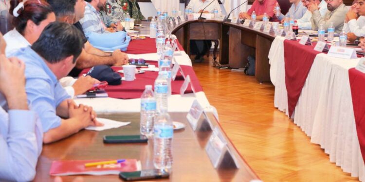 Acuerdan en mesa de seguridad integrar comités de PC Escolar