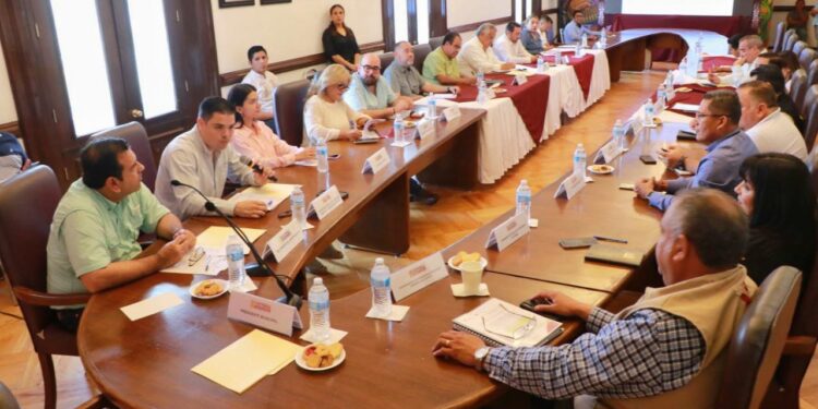 Crea Municipio Mesa de SeBien para atender y resolver problemática social.
