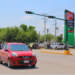 Activa alcalde semáforo en avenida de la unidad