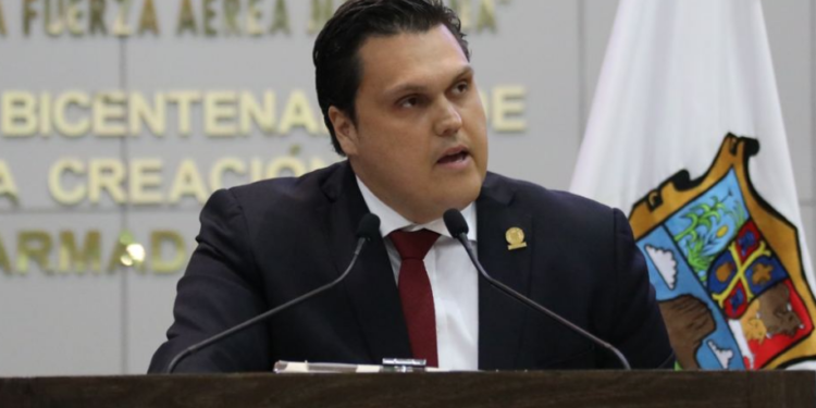 Congreso demanda a fiscal agilizar investigación sobre presunta falsificación de forma de diputada panista