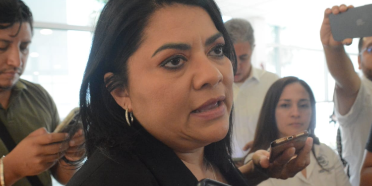«La unidad es primero», recuerda Úrsula Salazar a «acelerados» en Morena.