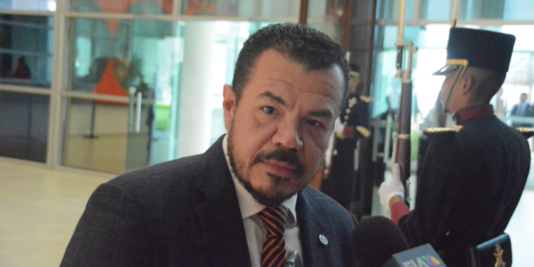 «No me voy», aclara rector de la UAT.