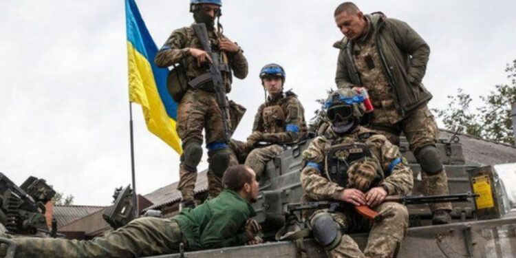 EU aumenta el apoyo a Ucrania con $2,000 mde Adicionales en ayuda militar