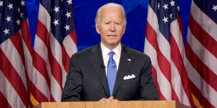 Biden insta a las universidades a mantener la diversidad racial
