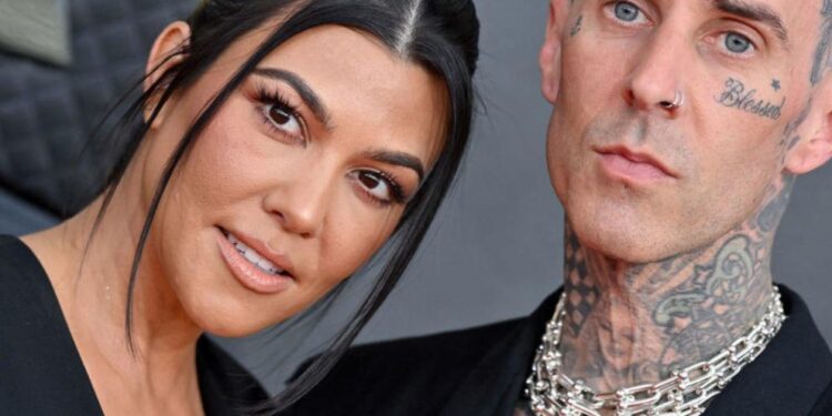 Kourtney Kardashian anuncia sorpresivamente su embarazo