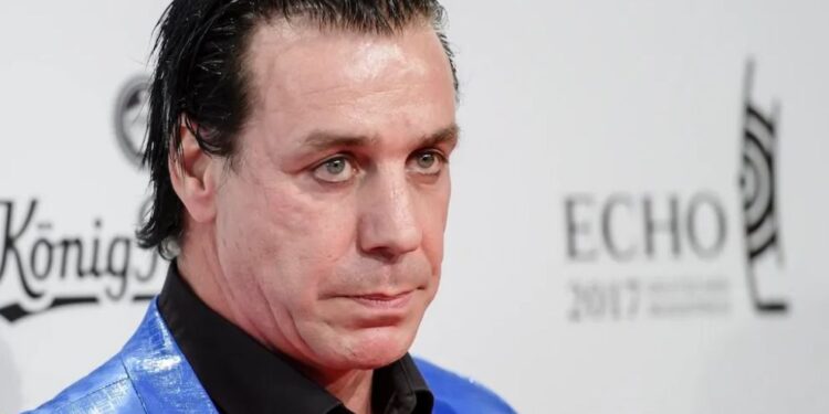 Vocalista de Rammstein enfrenta investigación policial por acusaciones de agresión sexual