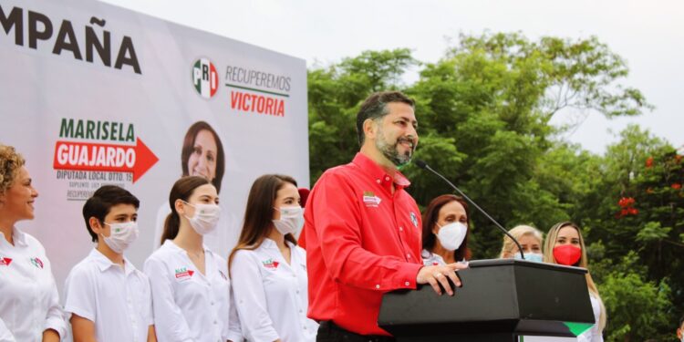 Va Alex Montoya por dirigencia municipal del PRI