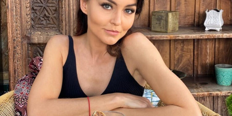 La separación de Rosalía y Rauw Alejandro conmociona a los fans e involucra a Angelique Boyer