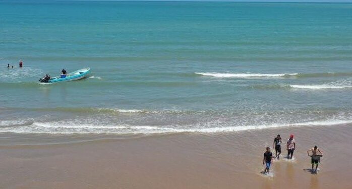 Denuncian escurrimiento de “chapopote” en playa Bagdad.
