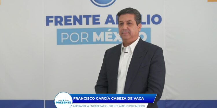 Hija registra a Cabeza de Vaca como aspirante a candidatura presidencial.