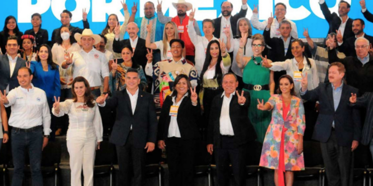 Gustavo de Hoyos y Alejandro Murat se bajan de carrera presidencial
