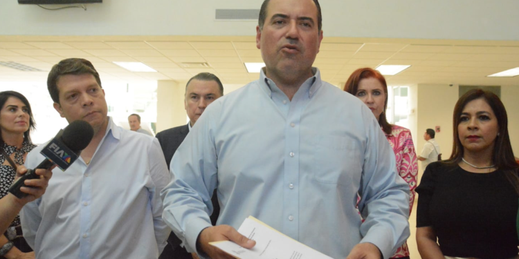 Panistas se atrincheran y exigen presidencia de la Jucopo.