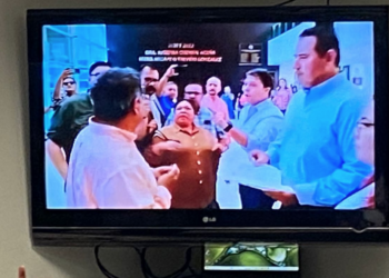 Balconea Morena con video a diputados del PAN.