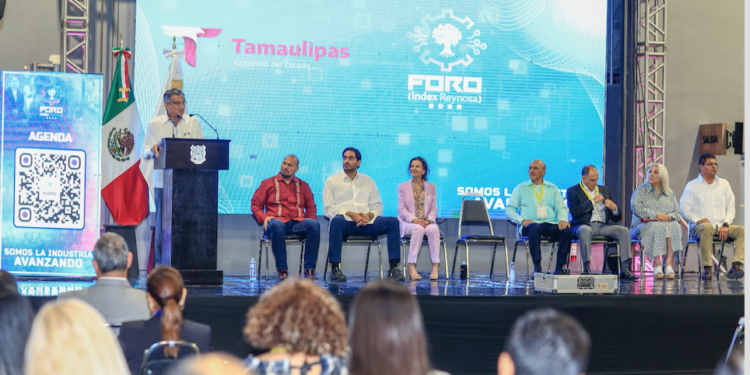 Dialoga gobernador con empresarios de industria maquiladora y manufacturera