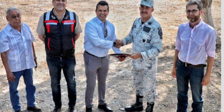 Entrega Alcalde de Victoria 10 hectáreas para la Guardia Nacional