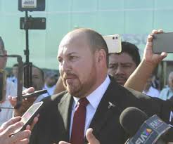 Disparan sicarios contra Secretario General de Gobierno