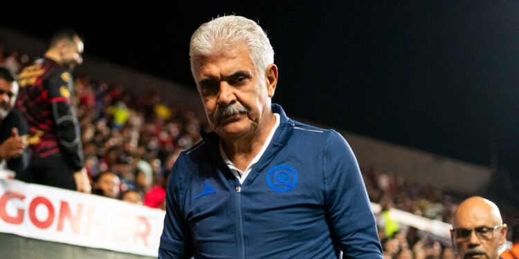 Ferretti Defiende la Actuación del Cruz Azul Tras Derrota Ante el Inter de Miami: ‘Si un equipo merecía ganar, era el mío’