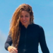 Shakira sufre accidente practicando surf en Costa Rica