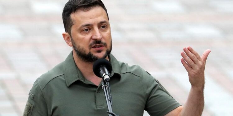 Zelenski Prevé duro camino en solitario para Ucrania