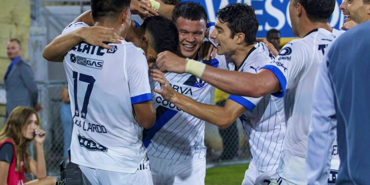 Rayados de Monterrey avanza a semifinales de Leagues Cup con victoria 3-2 sobre lafc