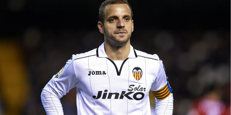 Roberto Soldado se Despide del Fútbol Profesional tras 21 Años de Carrera