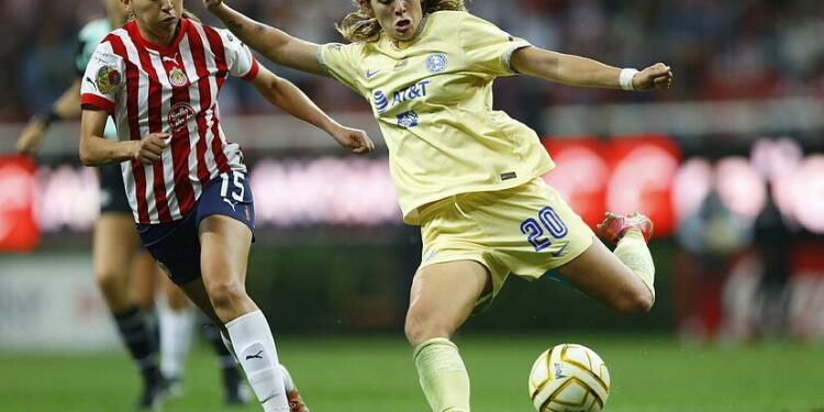 Duelo de gigantes: América vs Chivas en la liga MX Femenil, ¡no te lo pierdas