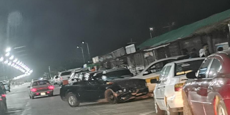 Choque aterrador en playa Miramar: dos prensados pero fuera de peligro
