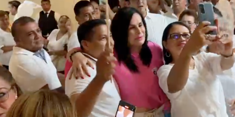 Burocracia va otra vez con Blanca Valles.