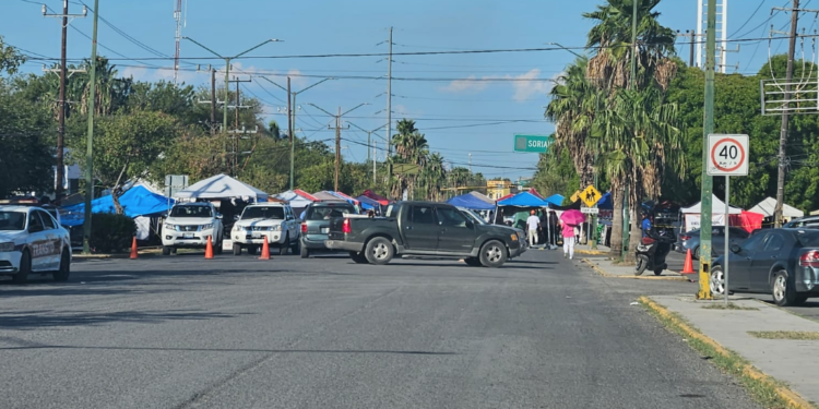 Profes liberan la plaza pero reactivan bloqueo en calzada Tamatan