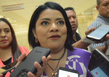 Tiene Congreso dos Juntas y una sola presidenta.