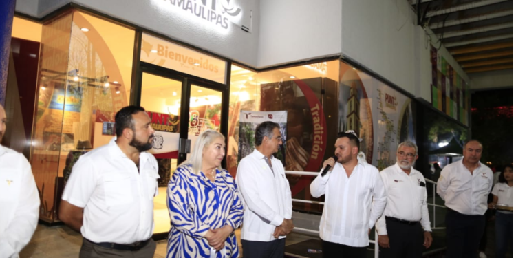 Visita gobernador exposición de Río Bravo en «Punto Tamaulipas»