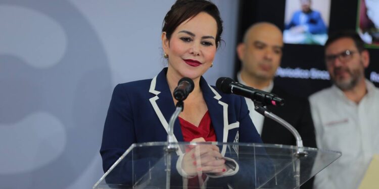 «Voy por la reelección»: Carmen Lilia.