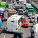 Choferes bloquean autopista en protesta contra extorsiones: