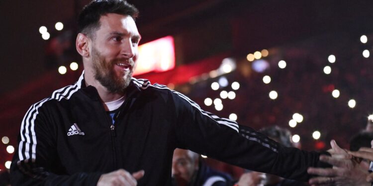 Messi ‘habla’ Inglés en video falso, las redes se dividen entre asombro y rechazo