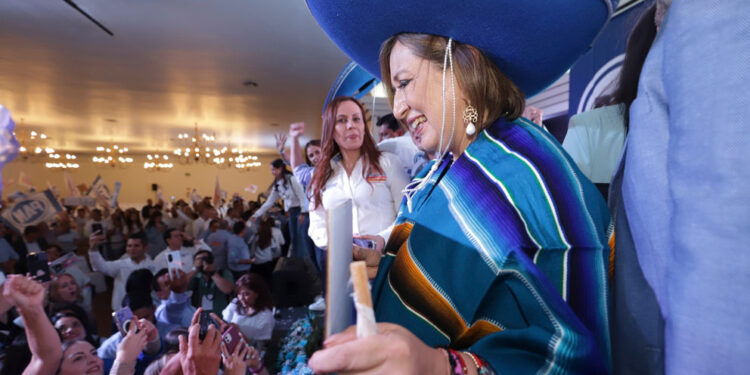 Xóchitl Gálvez gana encuesta