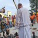 Van 7 muertos por desplome de iglesia; temen haya más