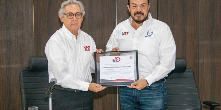 Recibe la UAT reconocimiento «Empresa de Diez Plus» del Infonavit