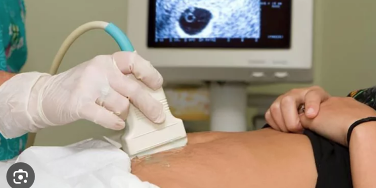 Va Morena por despenalización del aborto.