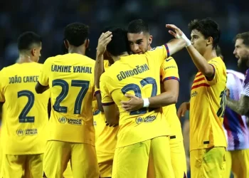 El Barca apaga el ‘fuego’ y vence al Porto