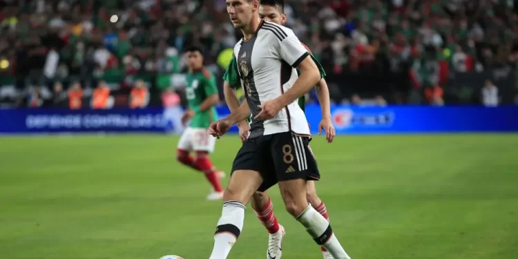 Goretzka y las marcas de una batalla Futbolística