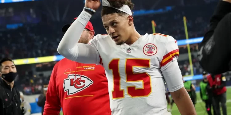 Mahomes reconoce que no ha jugado bien