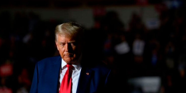 Donald Trump cae de la lista de los más ricos de EU