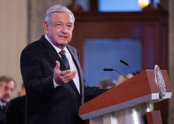 Rompe AMLO récord de mañanera más larga